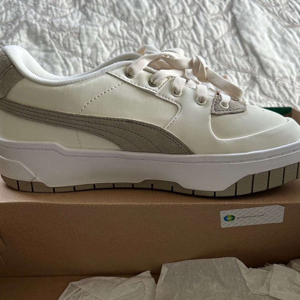 Puma Women's Cream and Gray Sneakers